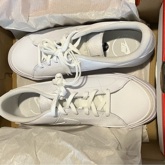 Nike Legacy Court size 8 - Picture 6 of 7